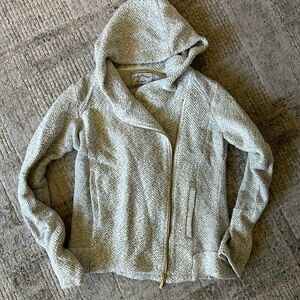 Lucky brand size Medium thick hooded zip up